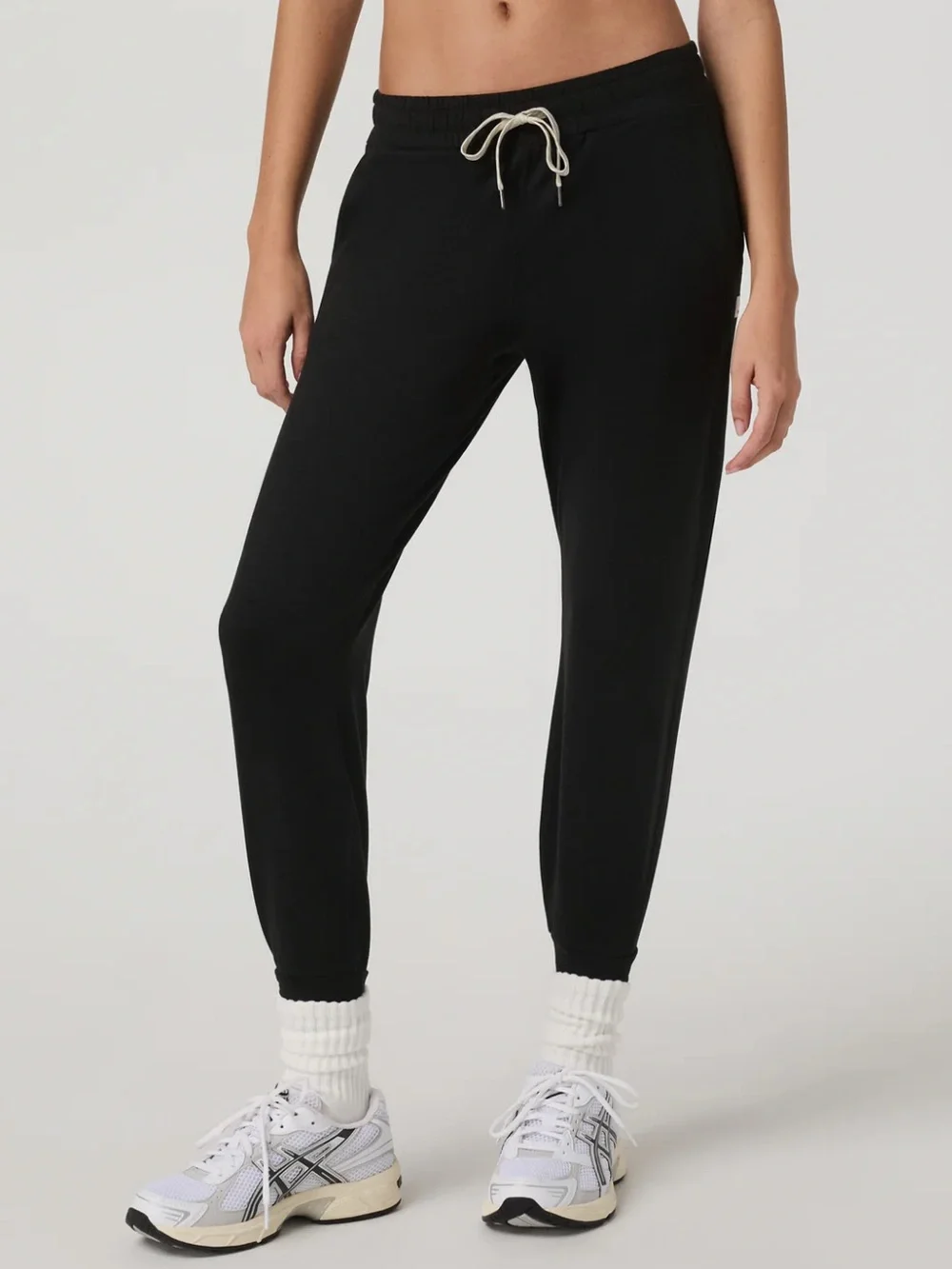 Vuori Performance Joggers - Picture 2 of 16